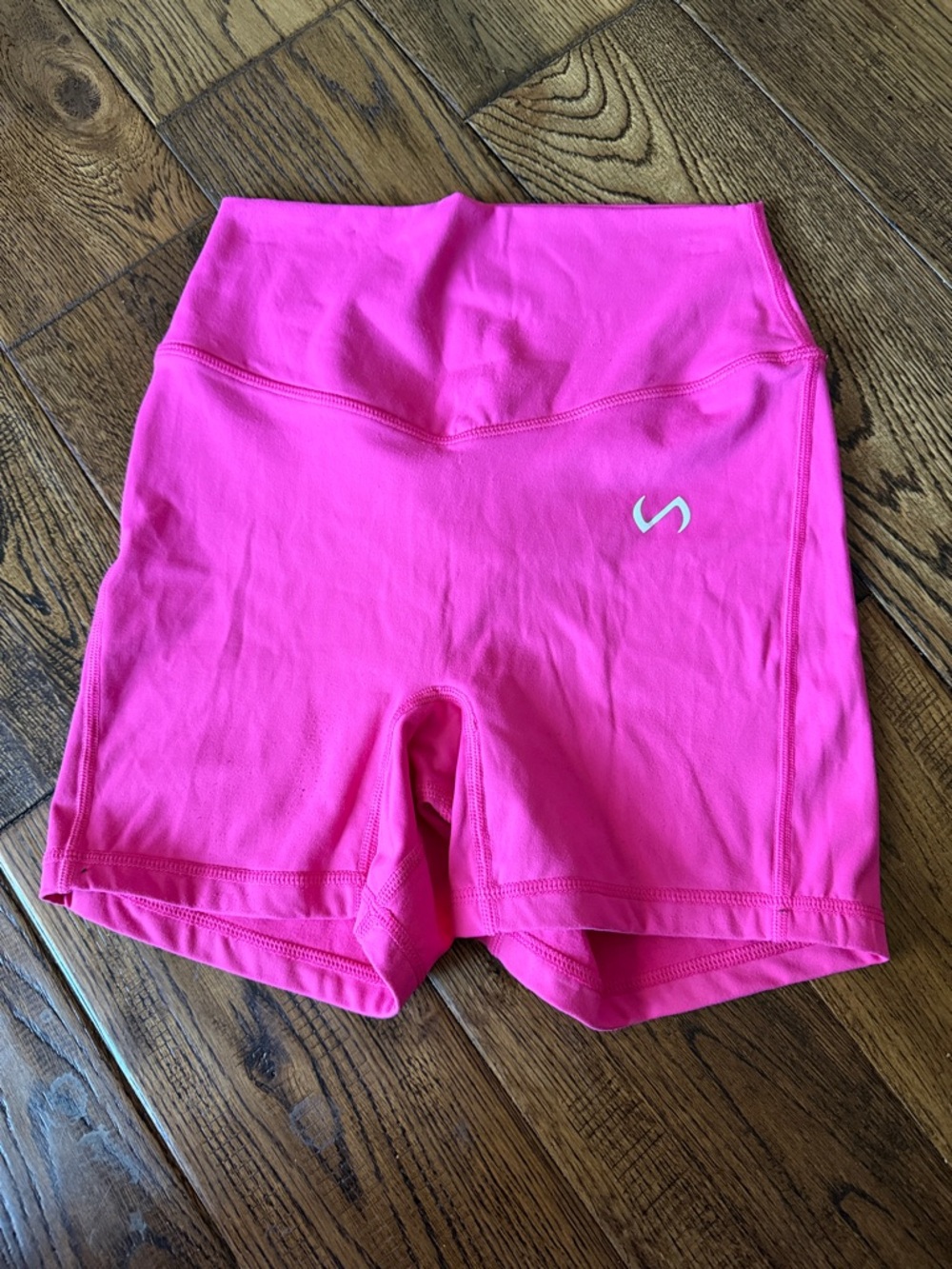 TLF Women’s High-Waist Hot Pink Active Bike Shorts Size Small